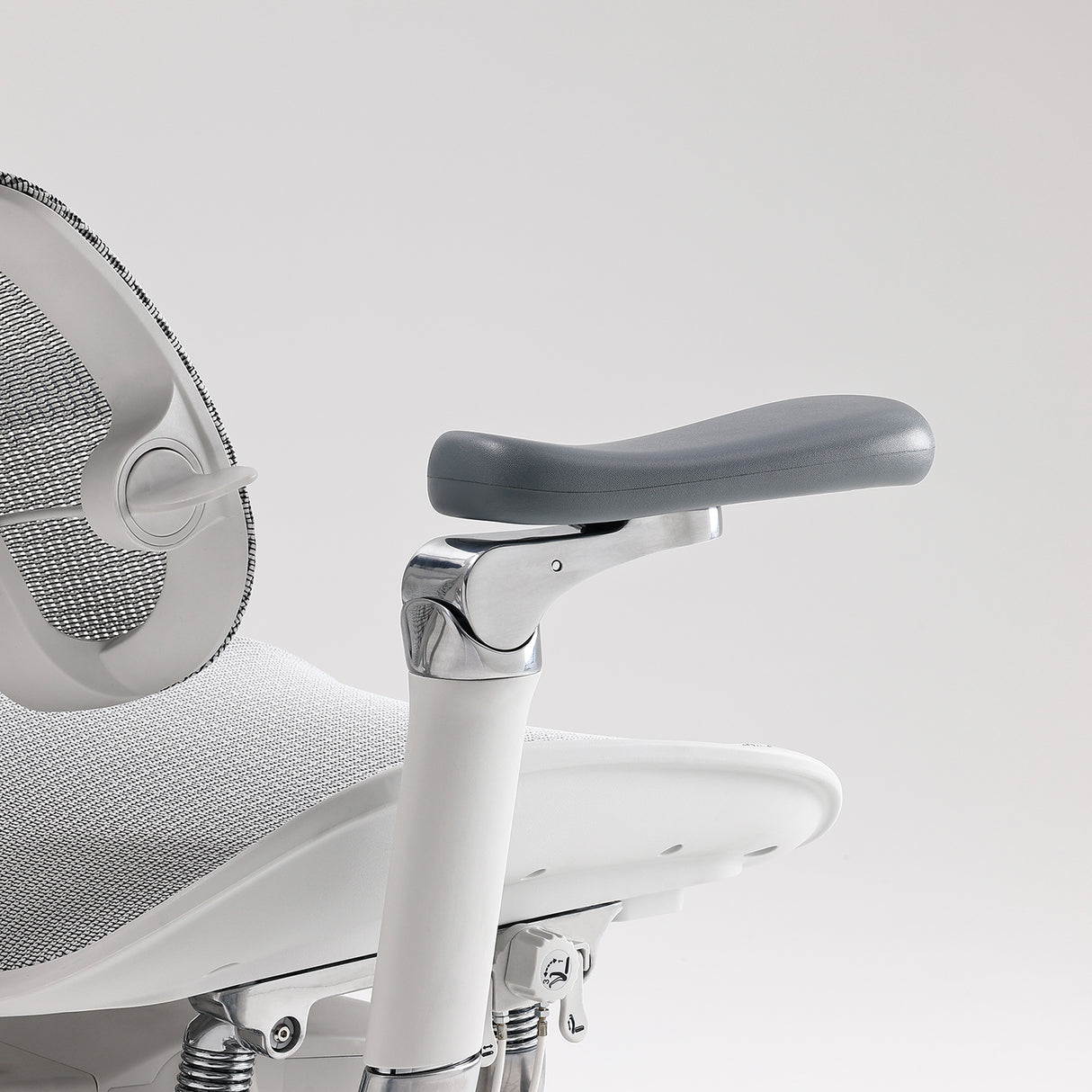 كرسي مكتب SIHOO S300 مزود بدعامة للفقرات القطنية لتخفيف آلام الظهر